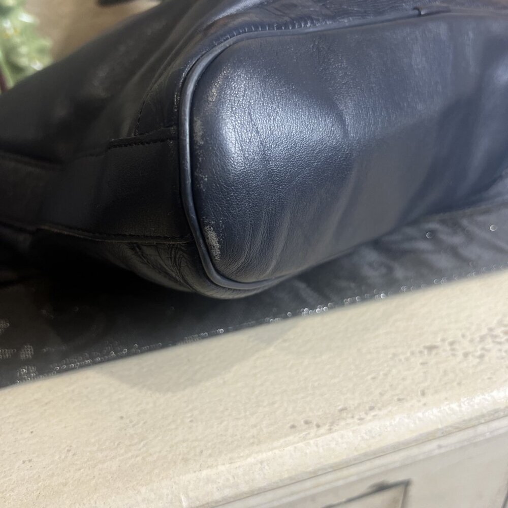 Vintage Etienne Aigner Navy Blue Leather Handbag Purse Adj Strap Medium - Picture 4 of 14